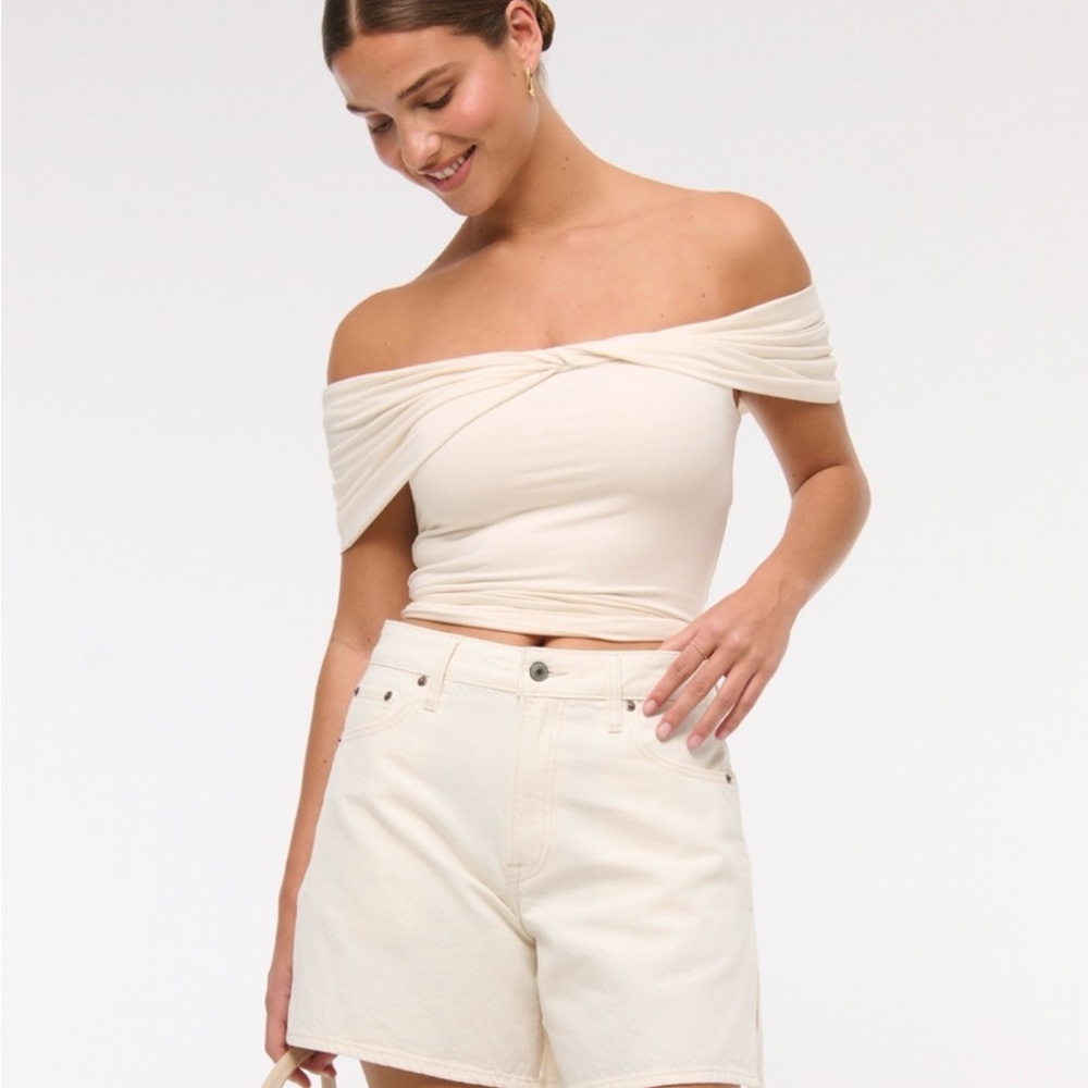 Abercrombie Curve love high rise loose short